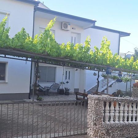 Apartments Jamice Novi Vinodolski Exterior photo